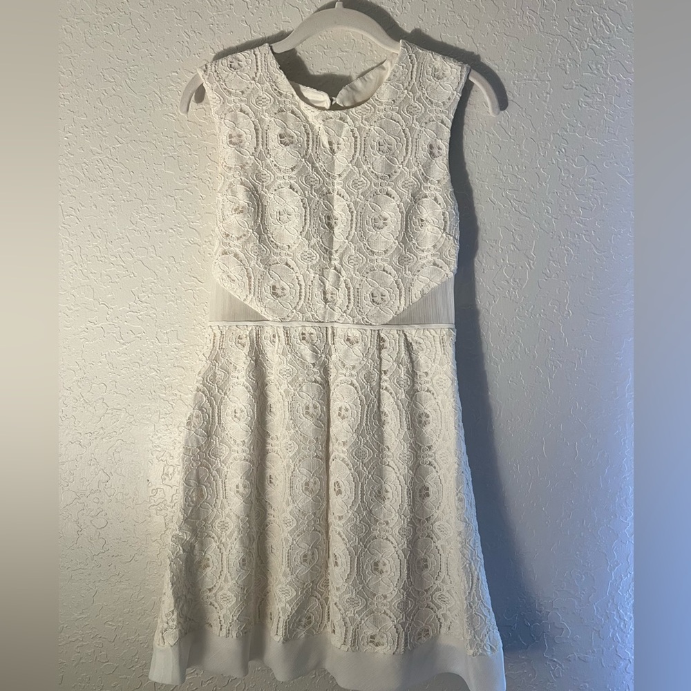 White lace dress